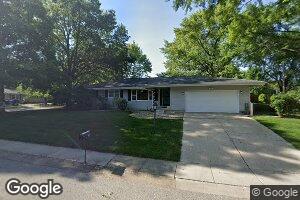 76 Horseshoe Dr, Springfield, IL 62702