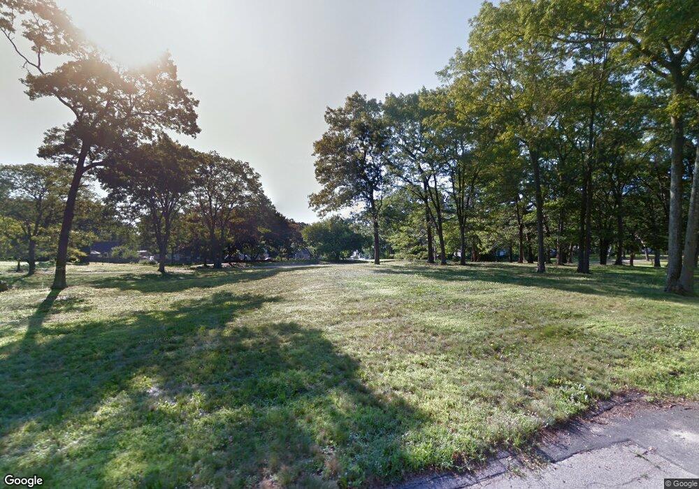 48 Pembroke Ave, Warwick, RI 02889 - photo 1