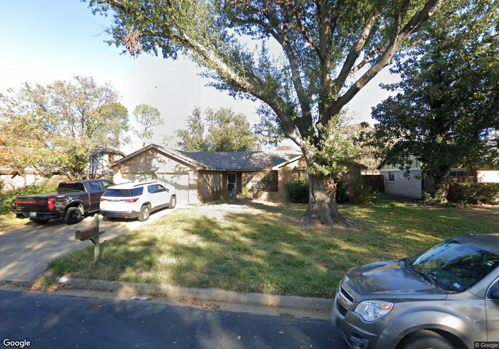 232 Northglen Dr, Hurst, TX 76054 - photo 1