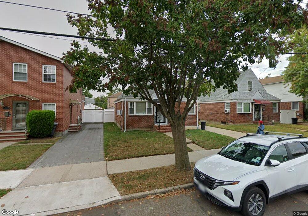 7726 Little Neck Pkwy, Glen Oaks, NY 11004 - photo 1