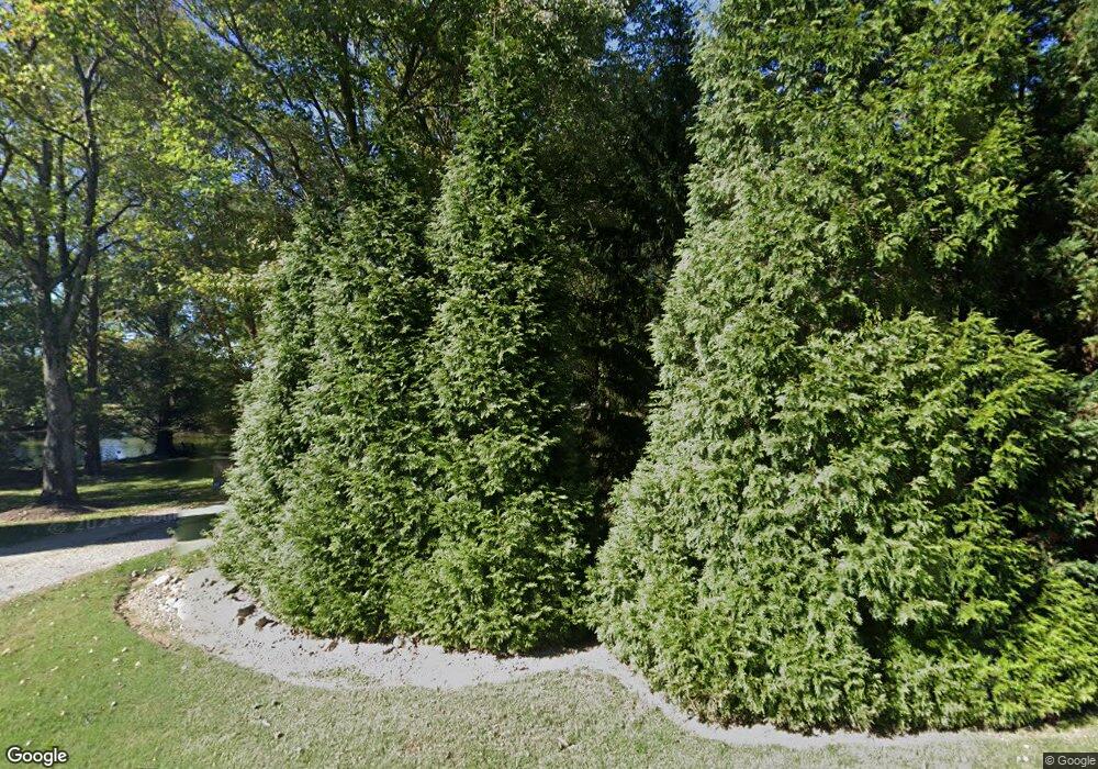 5617 E Manslick Rd, Louisville, KY 40219 - photo 1