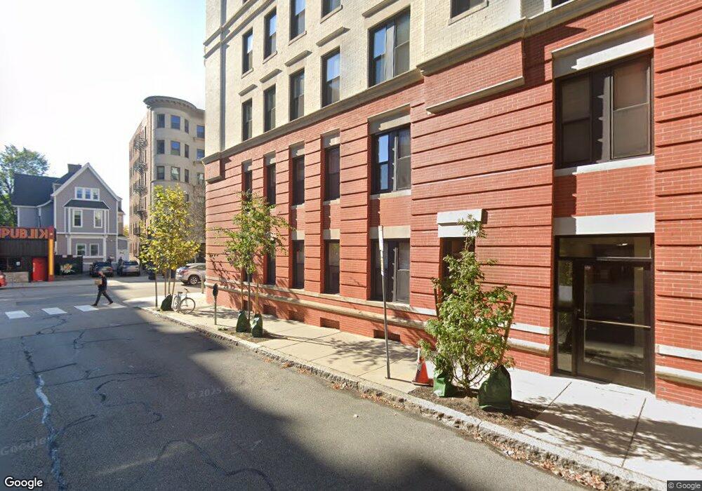 881 Massachusetts Ave unit 14, Cambridge, MA 02139 - photo 1