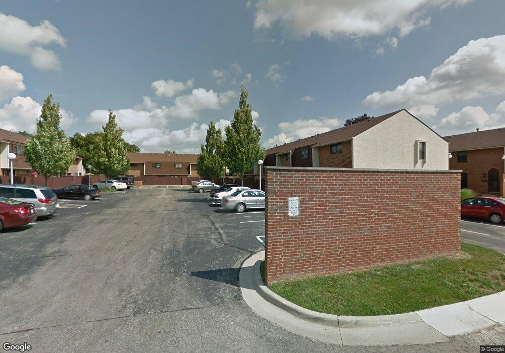 1832 Willoway Cir S unit 1832, Columbus, OH 43220 - photo 1