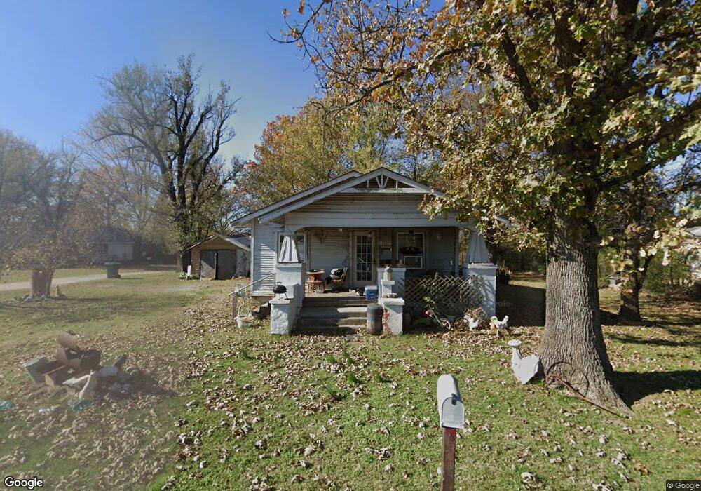 1311 S 7th St, Henryetta, OK 74437 - photo 1