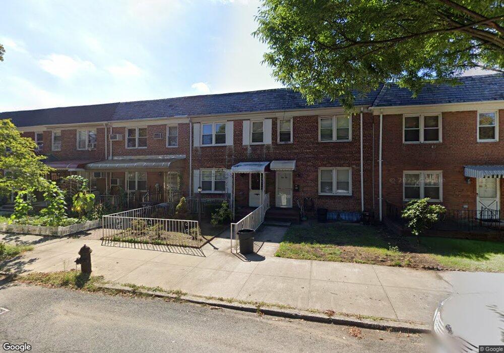 7520 168th St, Fresh Meadows, NY 11366 - photo 1