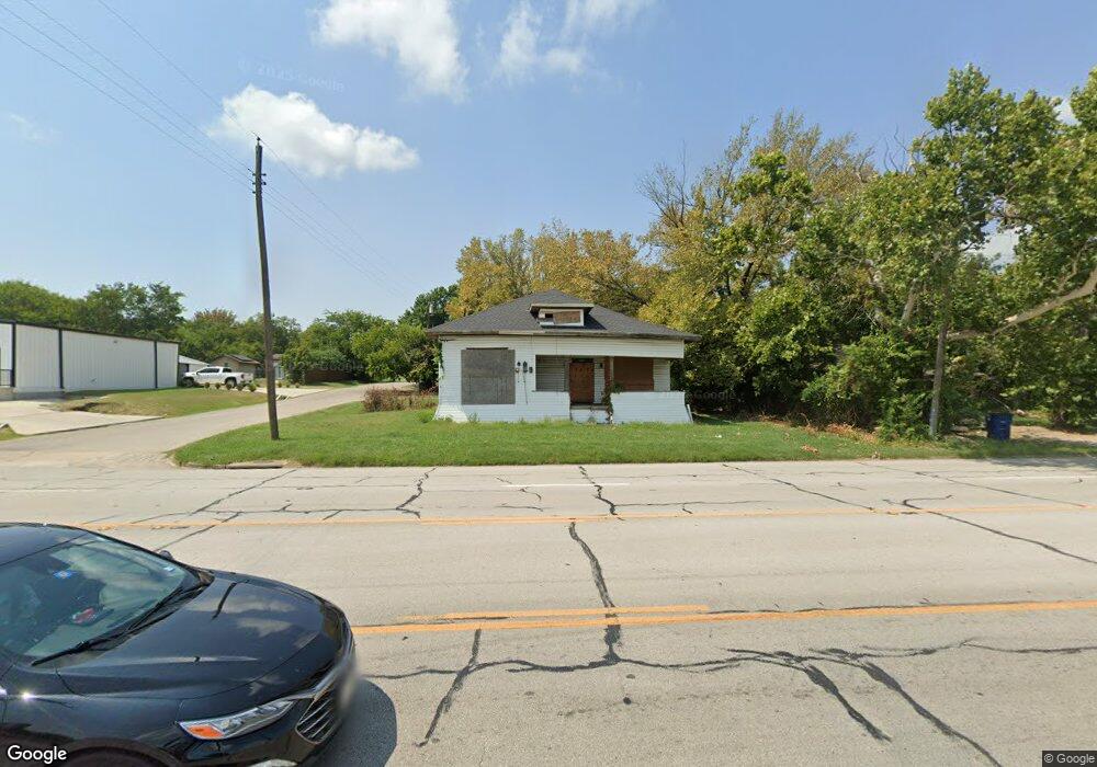 1301 N Kaufman St, Ennis, TX 75119 - photo 1