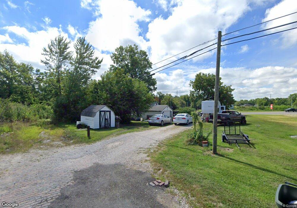 1602 Huntsville Rd, Moberly, MO 65270 - photo 1