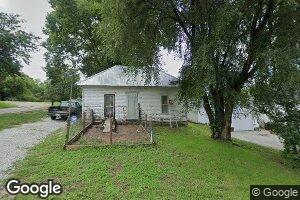 184 E Douglas St, Chandlerville, IL 62627