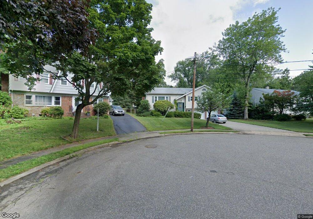 459 Tulane Ct, Paramus, NJ 07652 - photo 1