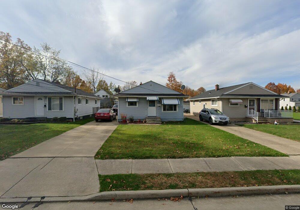 1856 Robindale St, Wickliffe, OH 44092 - photo 1