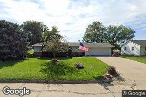 208 Lonsdale St, Laurel, NE 68745
