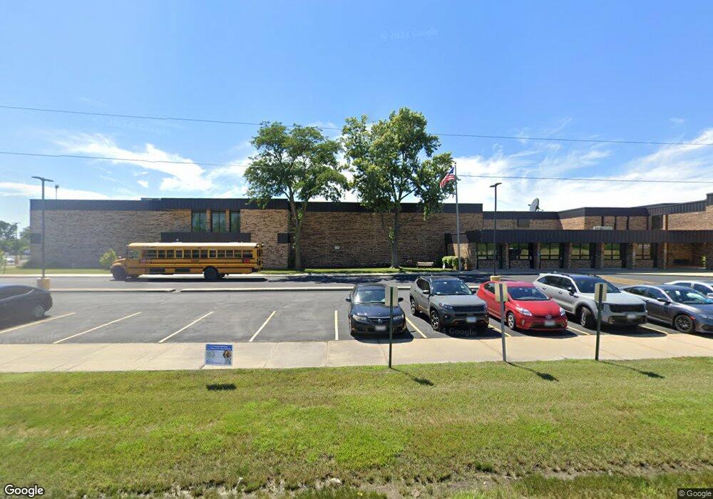 10075 Potter Rd, Des Plaines, IL 60016 - photo 1