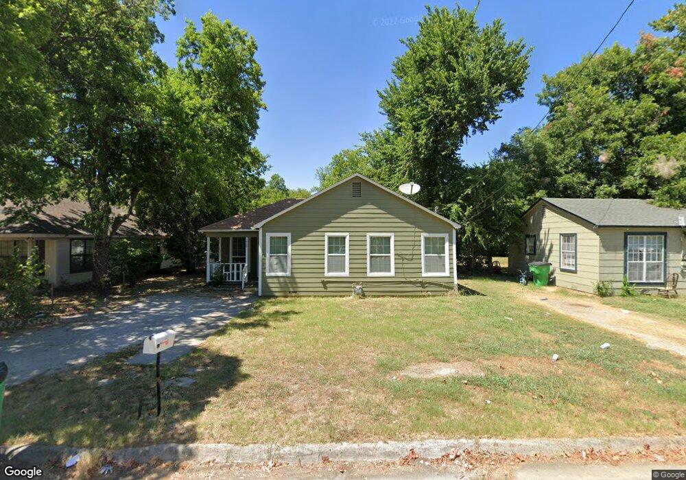 1405 E Tennie St, Gainesville, TX 76240 - photo 1