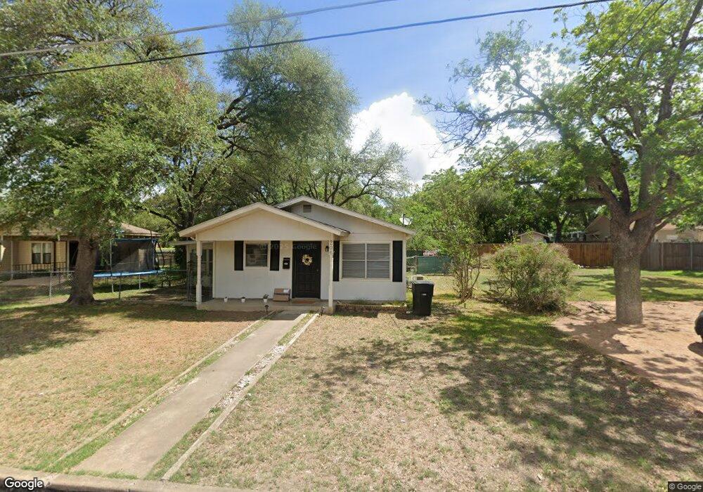 206 Mistletoe St, Fredericksburg, TX 78624 - photo 1