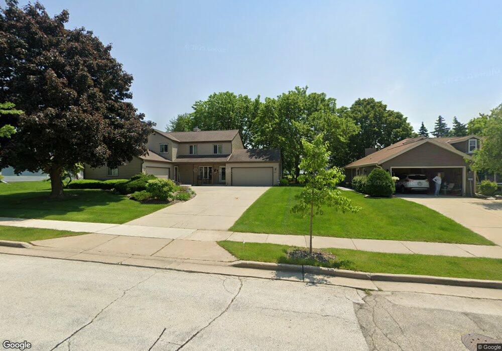 1617 Stardust Dr unit B, Waukesha, WI 53186 - photo 1