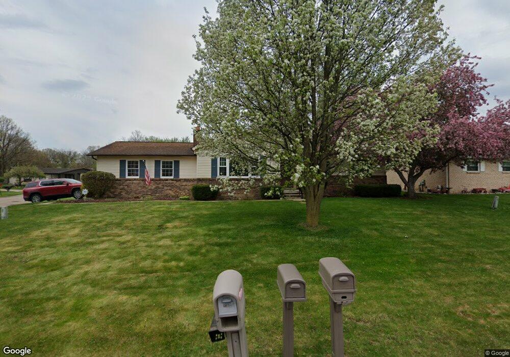 9271 Sue Ln, Swartz Creek, MI 48473 - photo 1