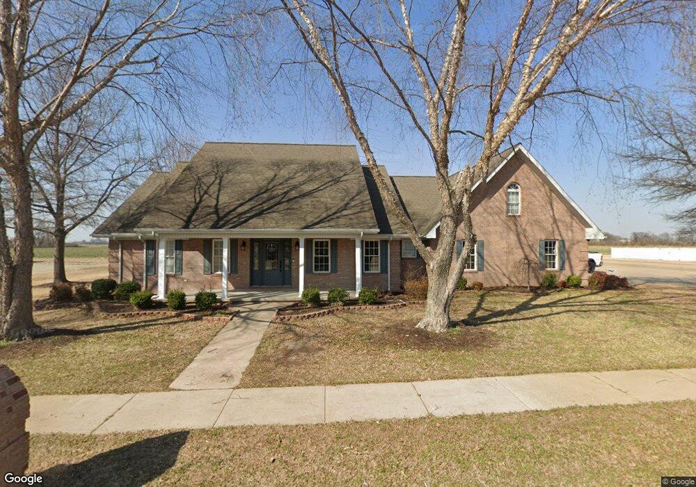 505 Saint Lawrence Dr, New Madrid, MO 63869 - photo 1