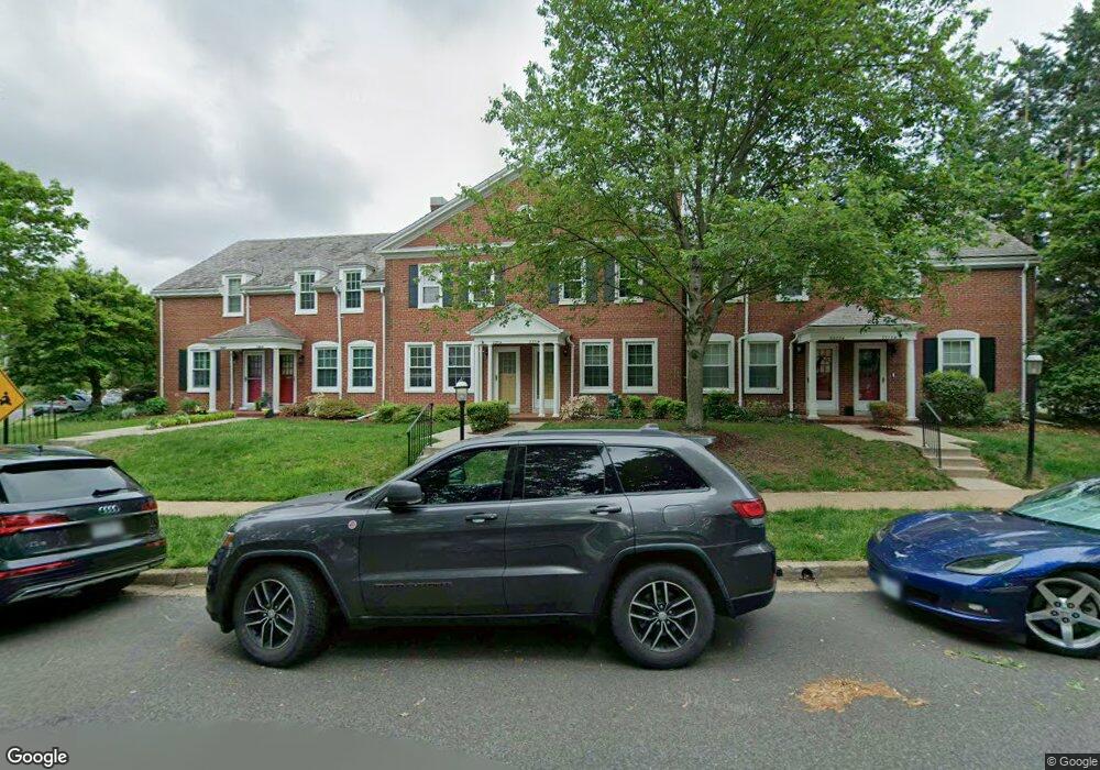 3371 S Wakefield St unit A, Arlington, VA 22206 - photo 1