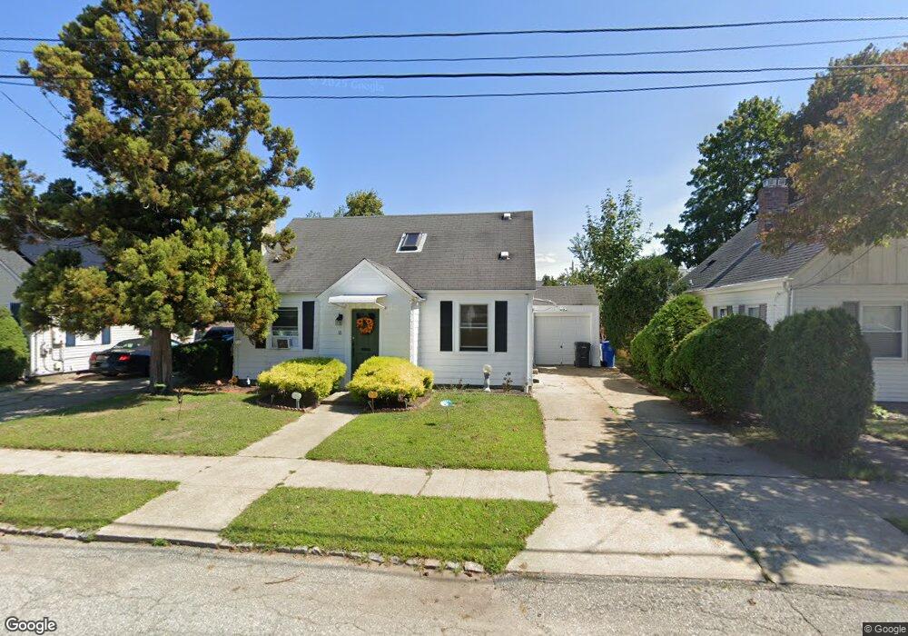 18 Spenstone Rd, Cranston, RI 02910 - photo 1