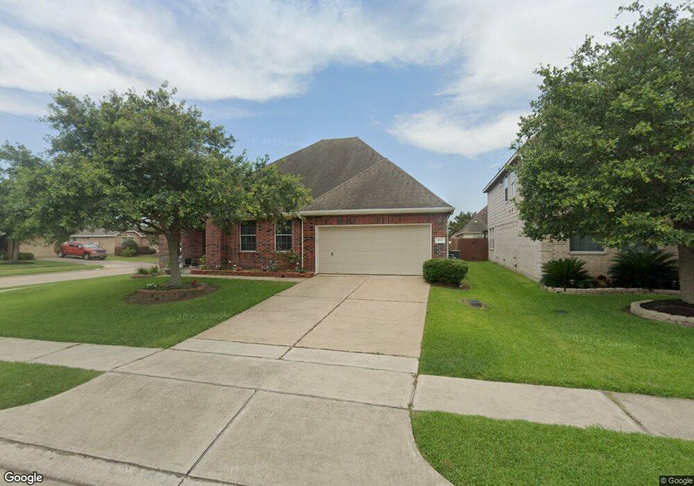 4701 Lake Line Ct, Alvin, TX 77511 - photo 1