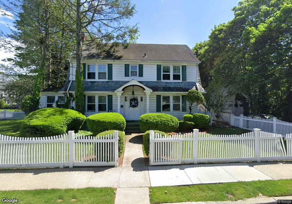 31 Trinity Place, West Hempstead, NY 11552 - photo 1