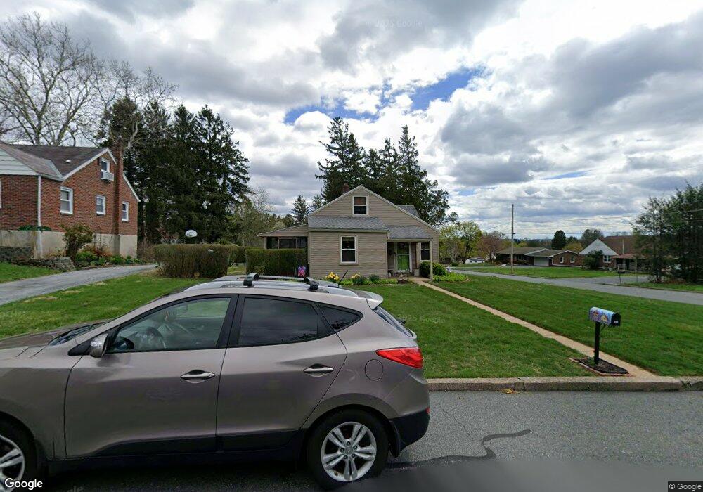 878 Acacia Ave, Reading, PA 19605 - photo 1