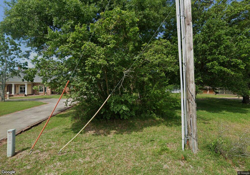 3909 Buccaneer Ln, Lake Charles, LA 70605 - photo 1