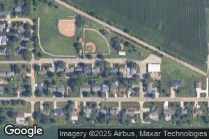 915 E Locust St, Ladd, IL 61329