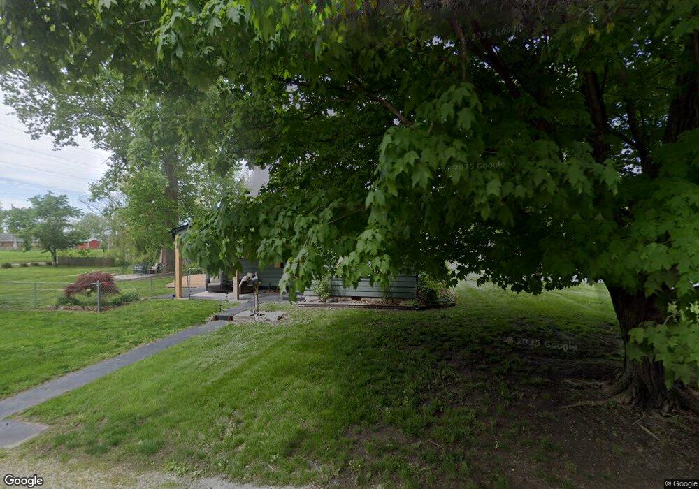 1401 S 16th St, Mattoon, IL 61938 - photo 1