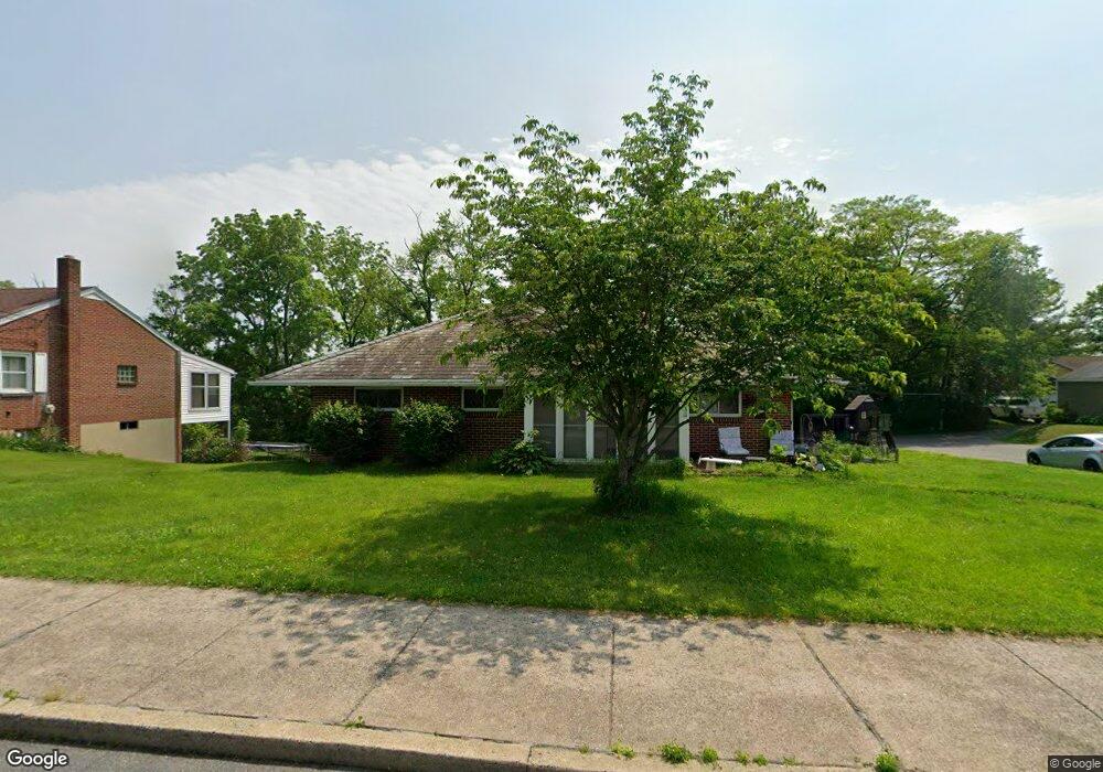 506 Center St, Slatington, PA 18080 - photo 1