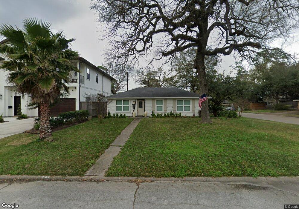 1402 Richelieu Ln, Houston, TX 77018 - photo 1