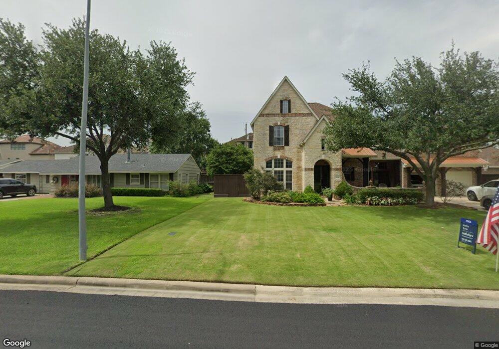 7703 S Hunters Creekway Dr, Houston, TX 77055 - photo 1