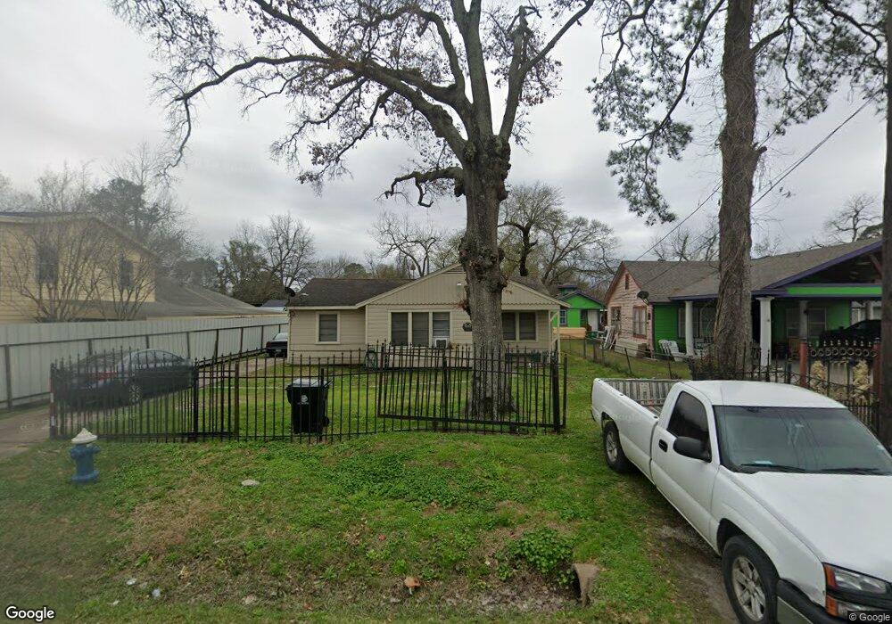 630 Apache St, Houston, TX 77022 - photo 1
