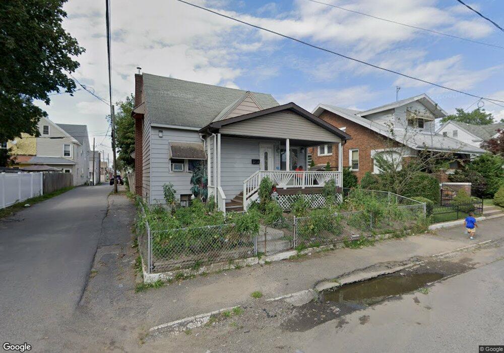 325 W 3rd St, Hazleton, PA 18201 - photo 1