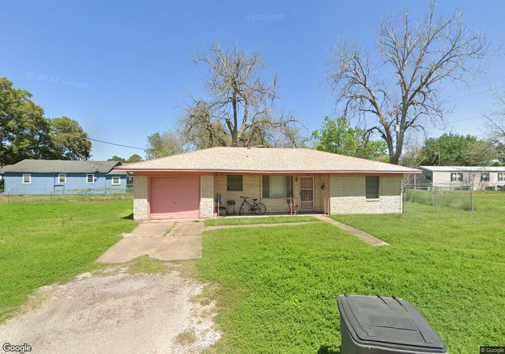 1405 3rd St, Bay City, TX 77414 - photo 1