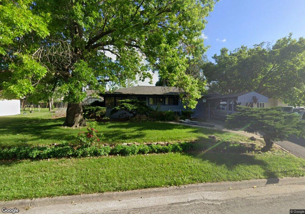 1609 SW Tara Ave, Topeka, KS 66611 - photo 1