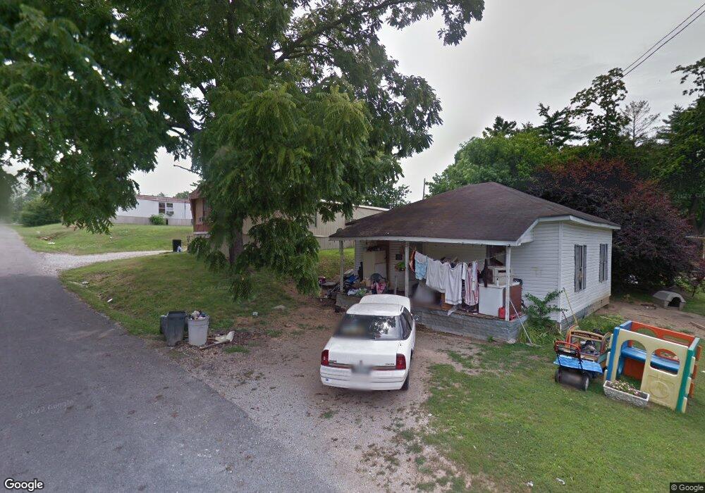 201 S Poplar St, Linden, TN 37096 - photo 1