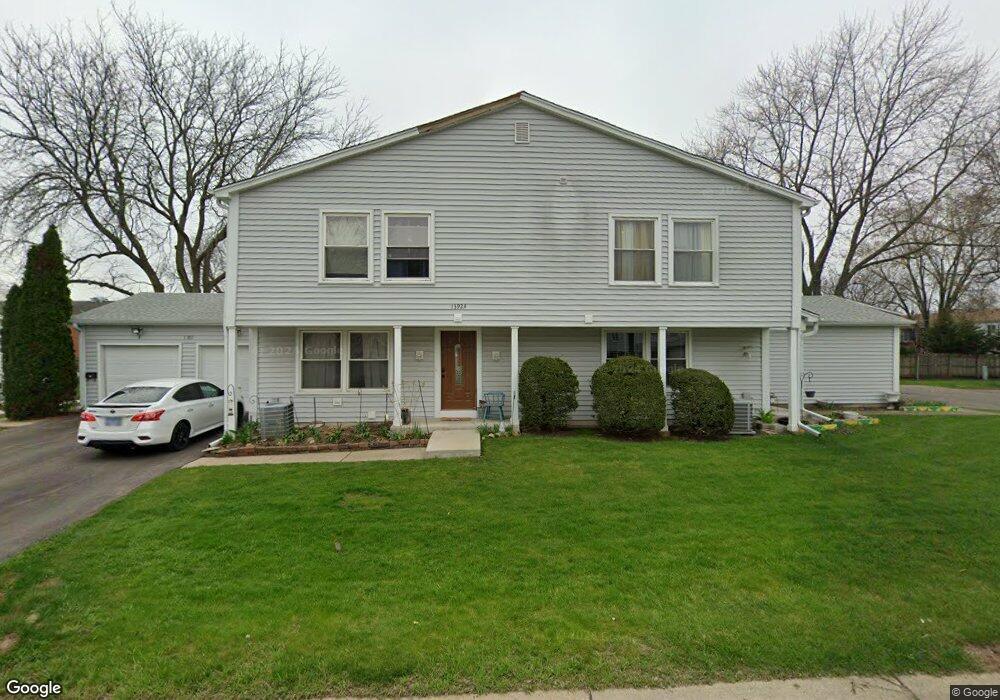 1392 S Glen Cir unit D, Aurora, IL 60506 - photo 1