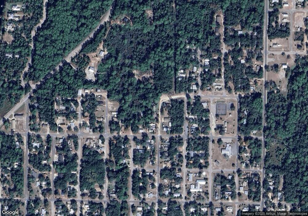 711 NW 4th St unit 711 W 4th St, Carrabelle, FL 32322 - photo 1