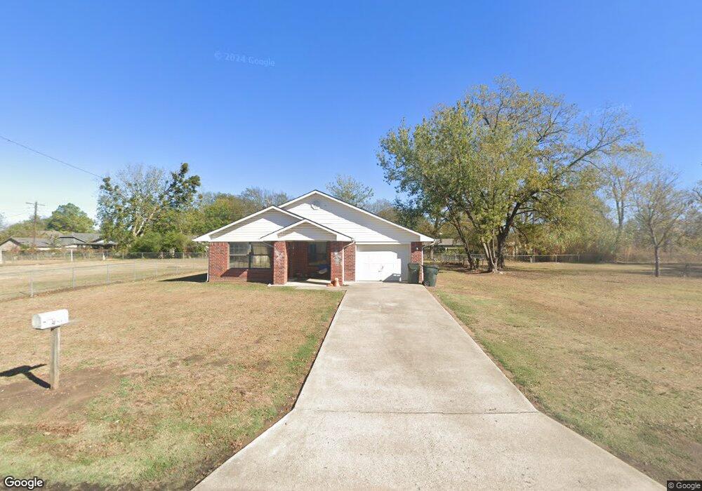 617 N Bryan St, Okmulgee, OK 74447 - photo 1