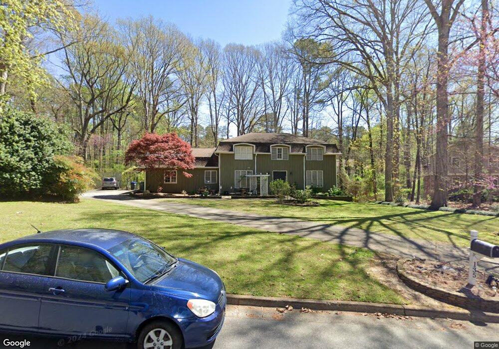 135 Honey Tree Ln, Roswell, GA 30076 - photo 1