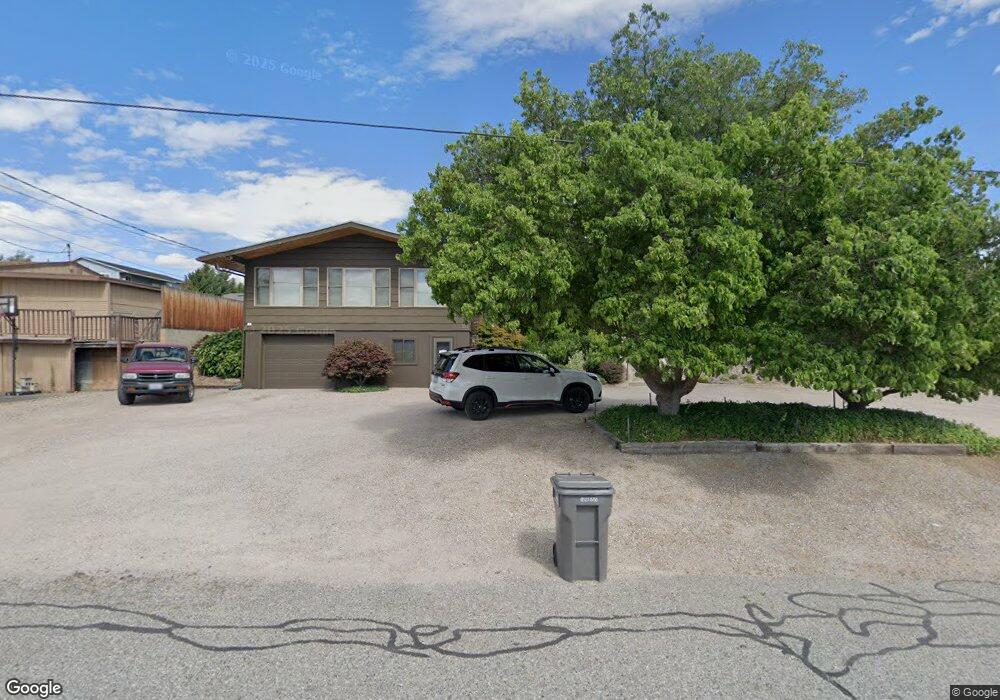 915 N Gale Ave, East Wenatchee, WA 98802 - photo 1