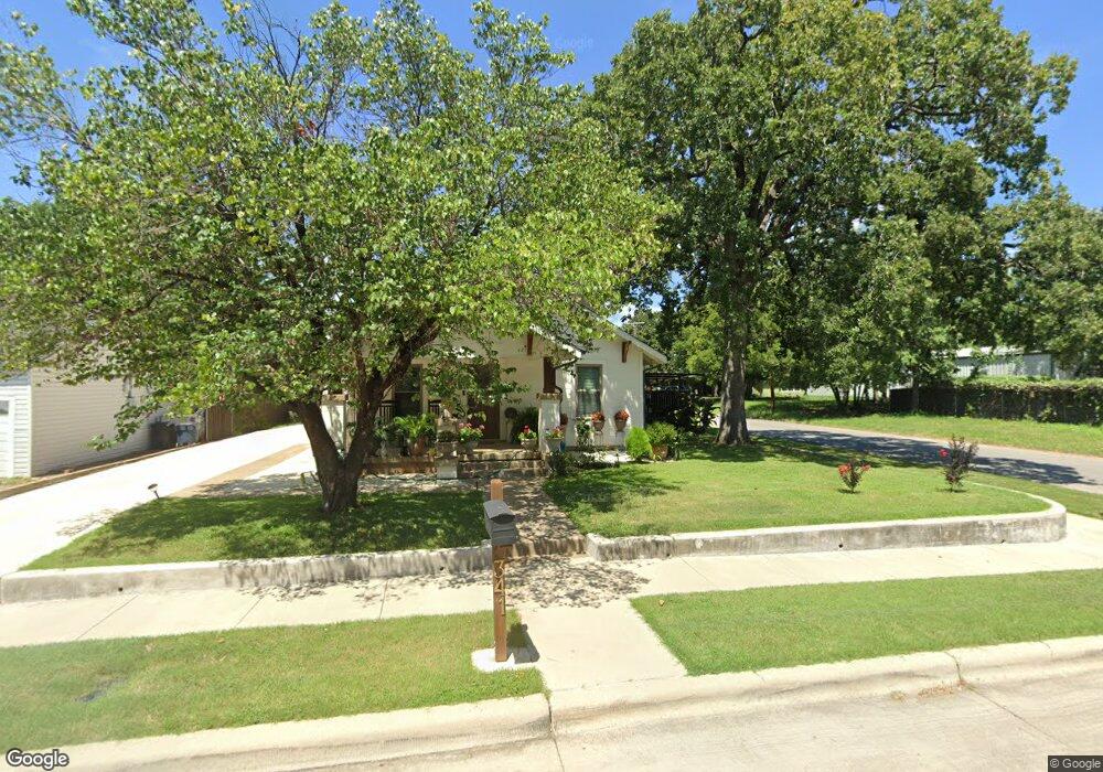 341 N Judkins St, Fort Worth, TX 76111 - photo 1