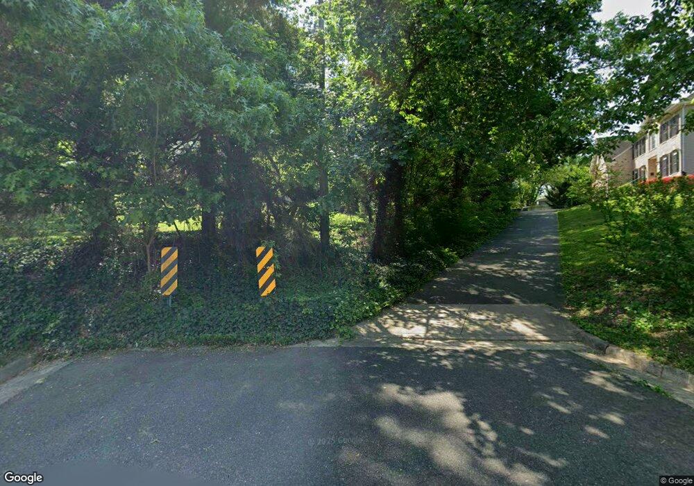 6927 Elm Dr, Alexandria, VA 22306 - photo 1