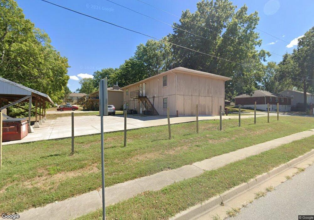 1301 NW Mock Ave unit A, Blue Springs, MO 64015 - photo 1