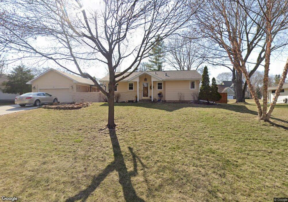 5348 Holiday Rd, Minnetonka, MN 55345 - photo 1