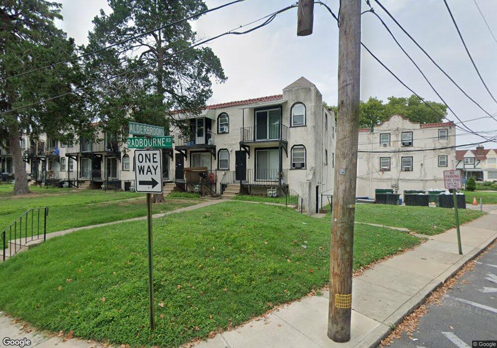 7233 Radbourne Rd, Upper Darby, PA 19082 - photo 1