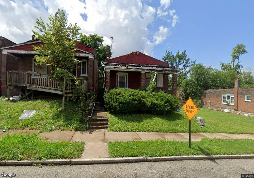 4474 Penrose St, Saint Louis, MO 63115 - photo 1