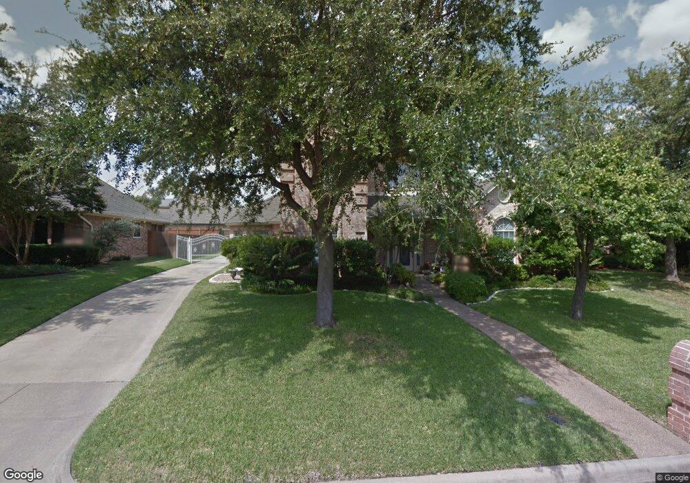 3213 Oakdale Dr, Hurst, TX 76054 - photo 1