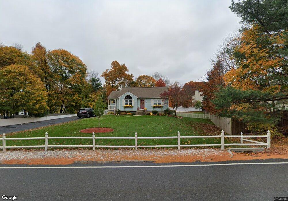 675 Oak St, Franklin, MA 02038 - photo 1